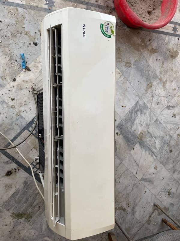 Gree Energy Saving Ac only one season used all original 1