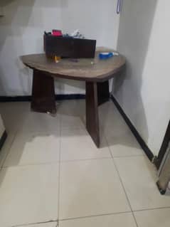 unique dining table for urjent sale