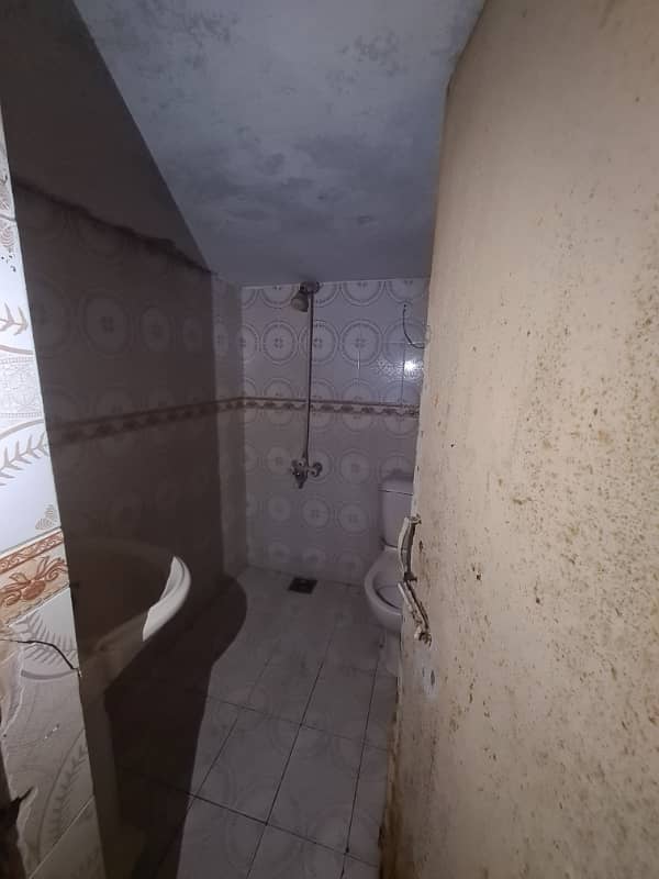 10MARLA MARBLE FLOORING LOWER PORTION FOR RENT IN ALLAMA IQBAL TOWN 8