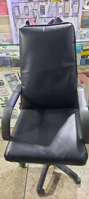 Office Chair Like New 3