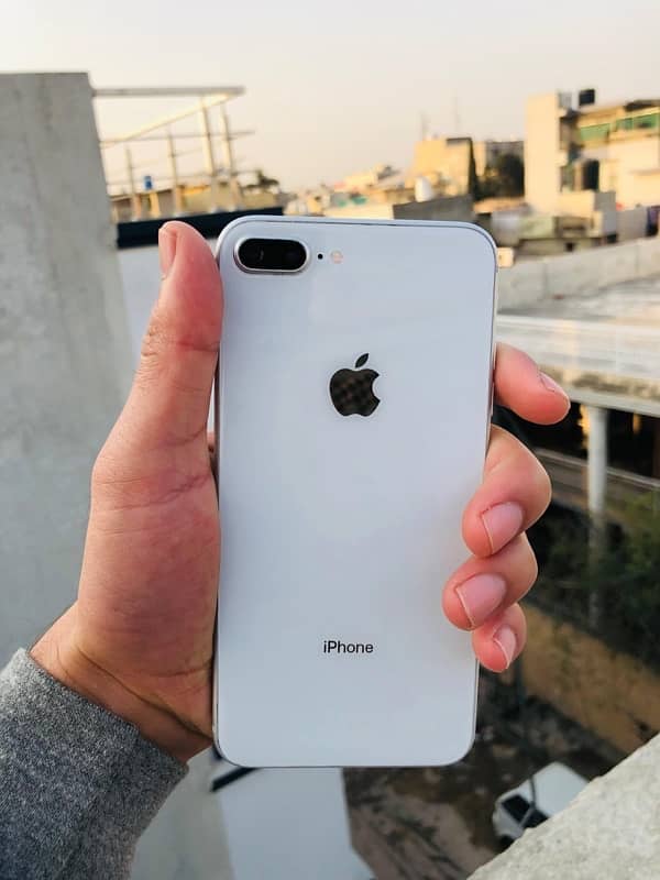 iphone 8plus silver color 1