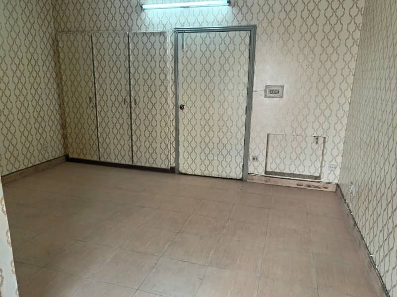 4 Marla 1st Floor Office For Rent In DHA Phase 1,Block H, Lahore. 12