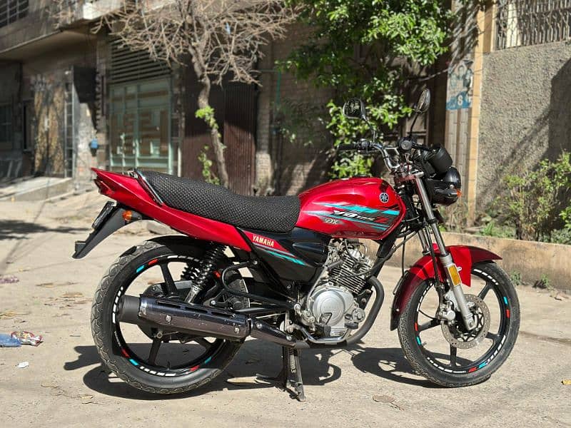 Yamaha YB125-Z DX (2023) MODEL | Yamaha in Bikes | YB 125Z-DX 0