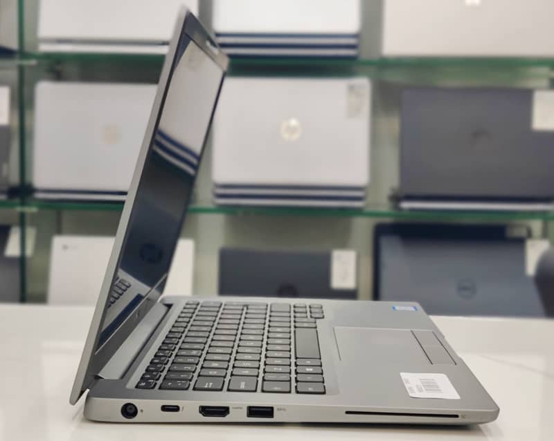 dell latitude 7300 Core i7 8Th GEN 16GB RAM 256GB SSD Touch 2