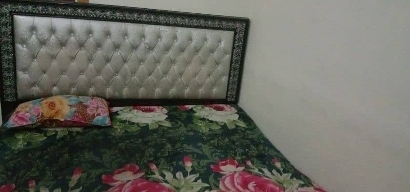 King size bed for sale 1