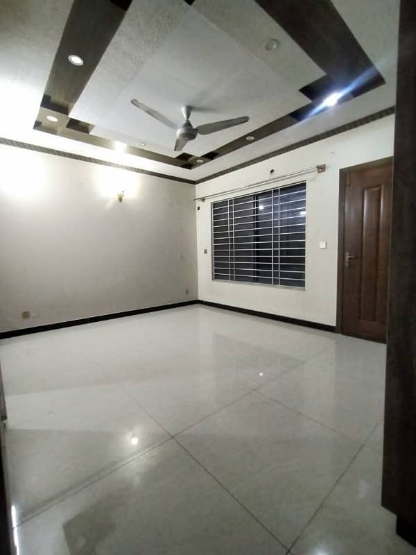 10 Marla Upper Portion For Rent In Wapda Town Phase 1 4