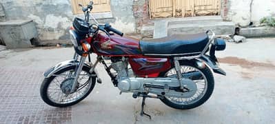 honda 125 excellent condition.