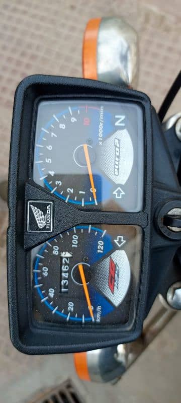 honda 125 excellent condition. 8