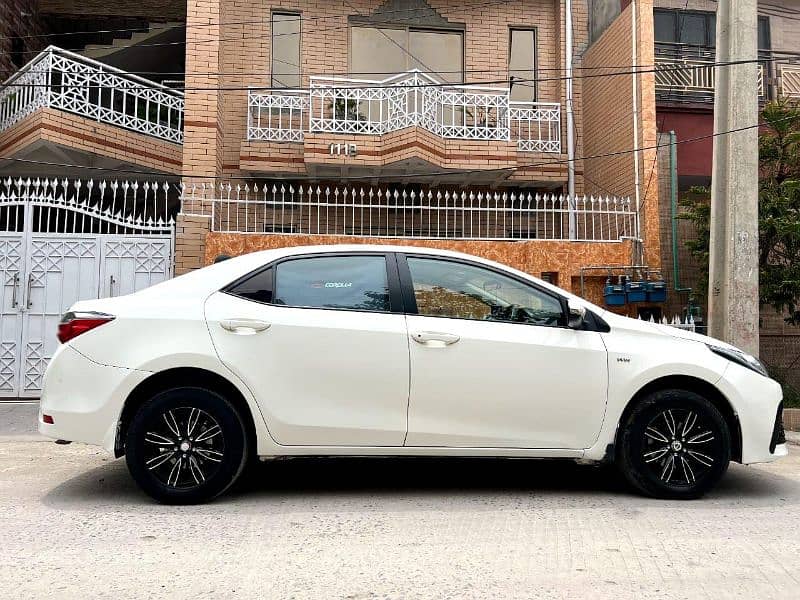 Toyota Corolla GLI 2019 10