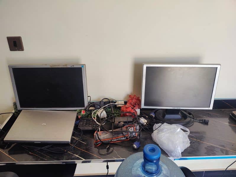 dell system and LCD I3 Rd generation 8gb ram 120 ssd 0