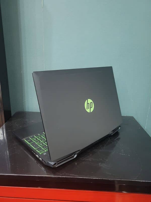 HP Pavilion 15 Gaming Laptop 2