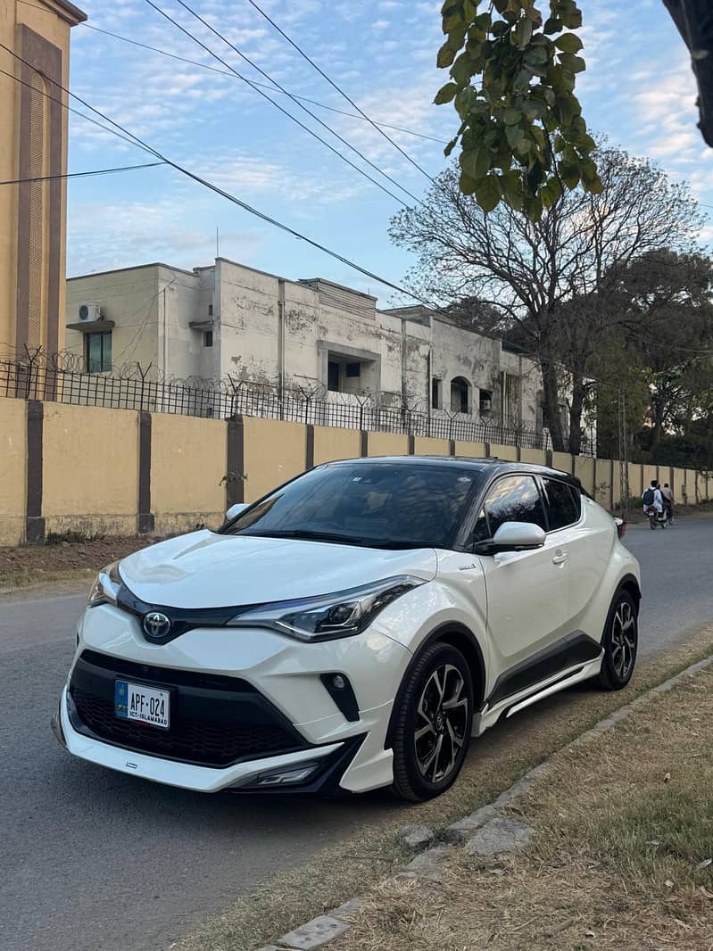 Toyota C-HR G -LED MODEL 2020/24 import 1