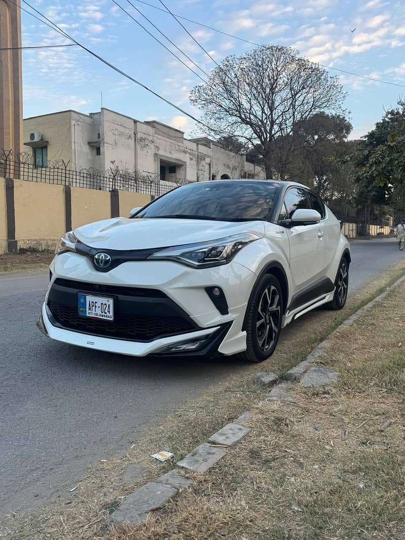 Toyota C-HR G -LED MODEL 2020/24 import 4