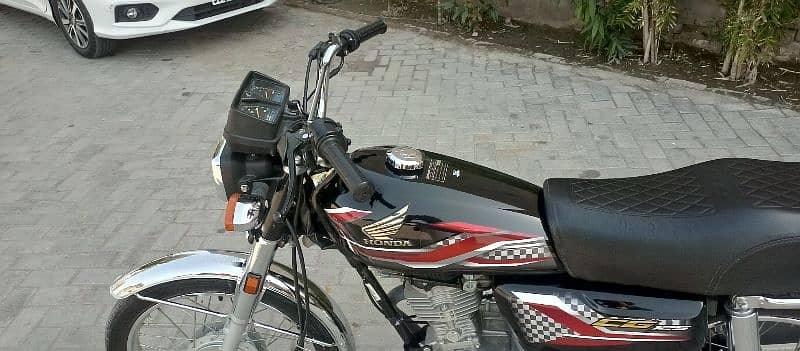 Honda CG125 model 2024 Brand new condition. 5