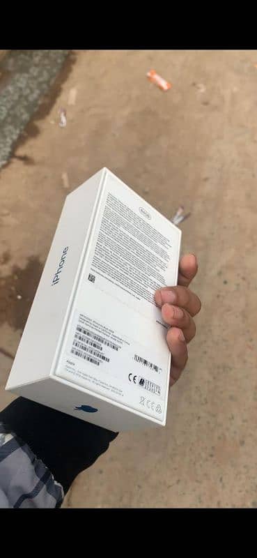 iphone XR for sale With Good Condition- factory unlock With box 7