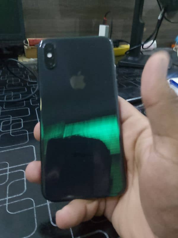 iphone xs/ non PTA approved 1