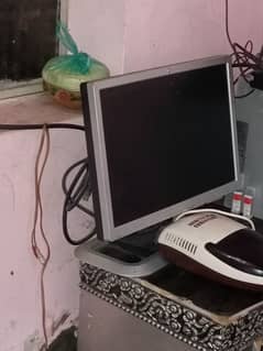 22 inch LCD hai dell Ka CPO hai 250 GP hard disk 2 GP ram