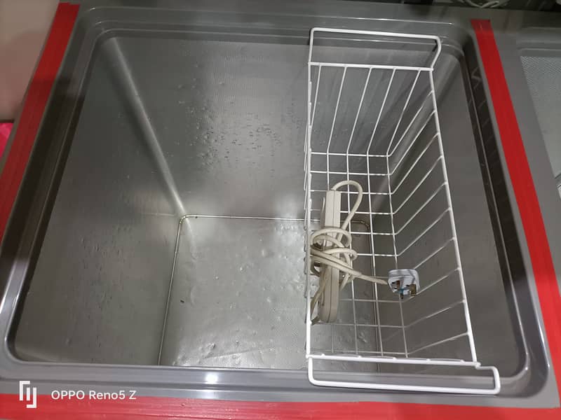 Dawlance freezer for sale to good condiotion 3