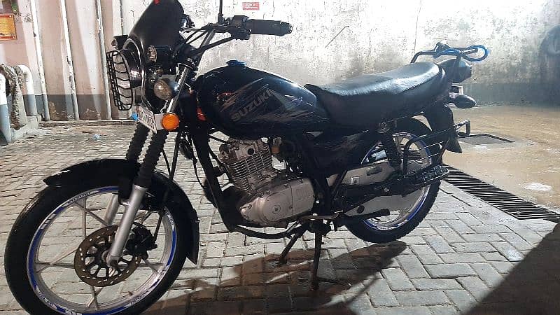 suzuki gs 150 2022 1