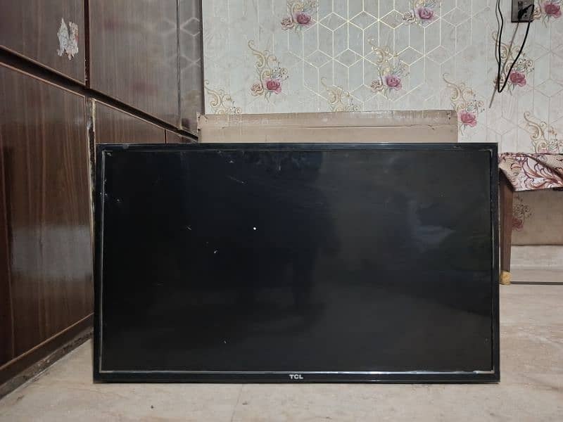 TCL LED 32 inch Simple With android Box 0