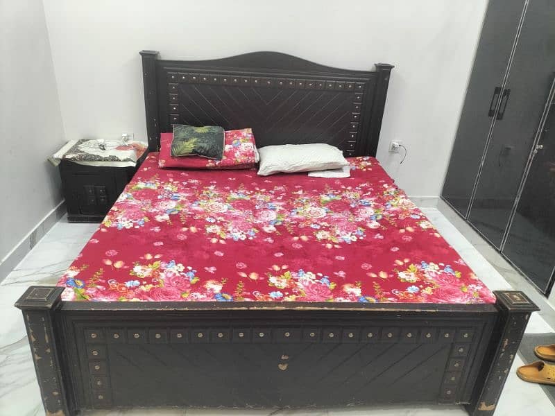 Bed For sale King size with side table and mirror 0