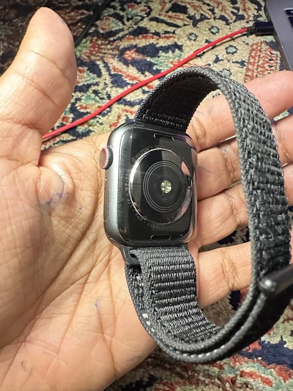 Apple Watch Series 4 LTE + GPS urgent sell 44 Mm 10 condition 3