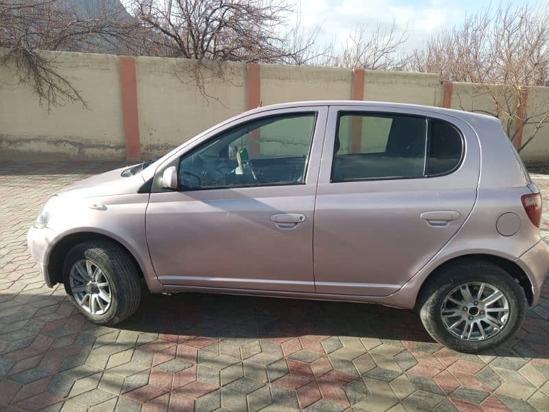 Toyota Vitz 2000 2