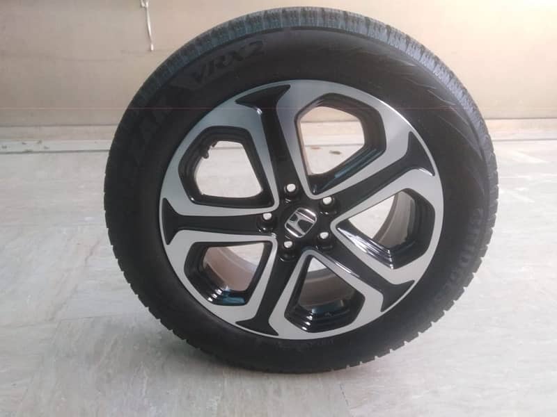 ALLOY RIMS HONDA VEZEL 4