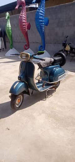 vespa new body line good condition