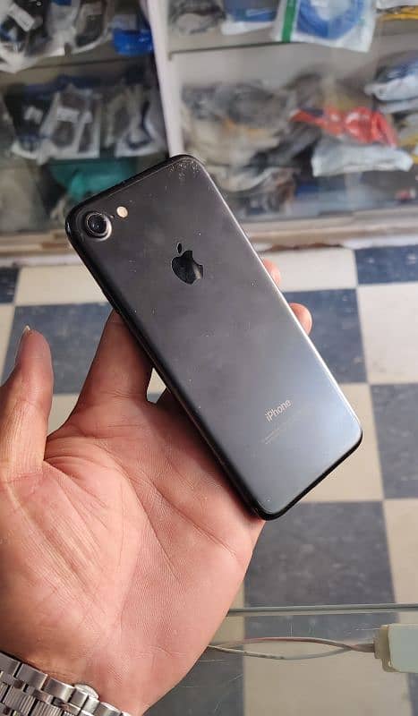 IPHONE 7 128GB PTA APPROVED 7