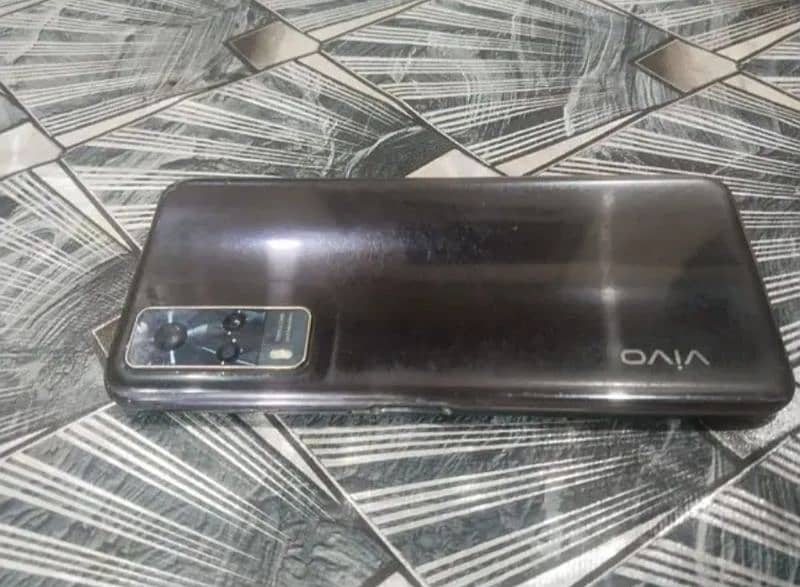 vivo y31 10 by 10 all ok h koi mashla nhi h 1