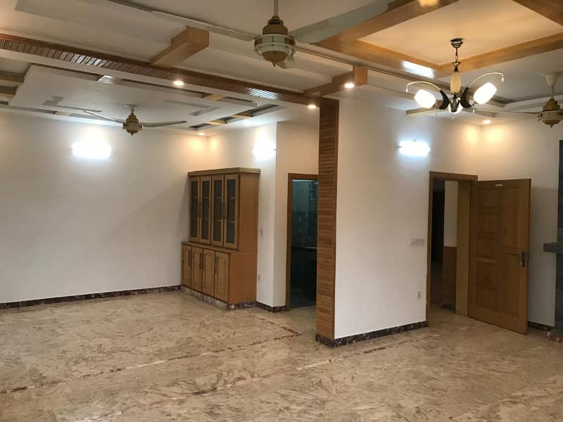 Size 40x80 Upper Portion For Rent IN G-14/4 Islamabad 12