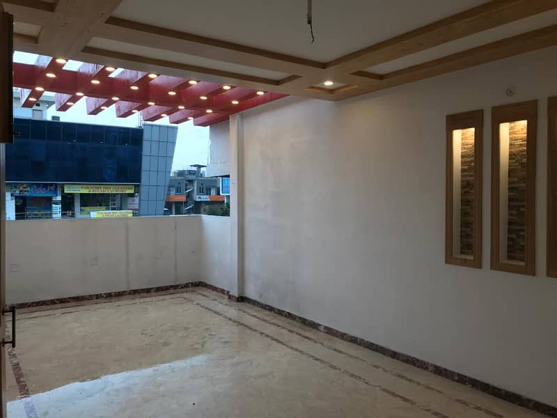 Size 40x80 Upper Portion For Rent IN G-14/4 Islamabad 18