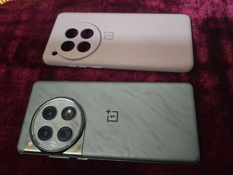 OnePlus 12 16/512GB with genuine charger non PTA CPH 2581 4