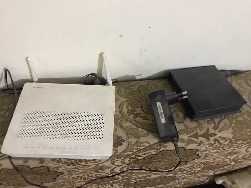 Huawei fiber optic router available for sale 0