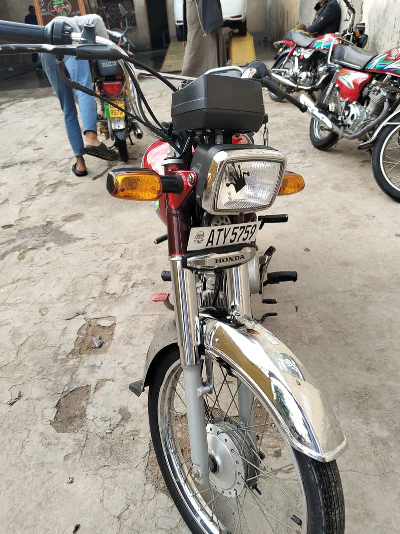 Honda CD 70 2024 1