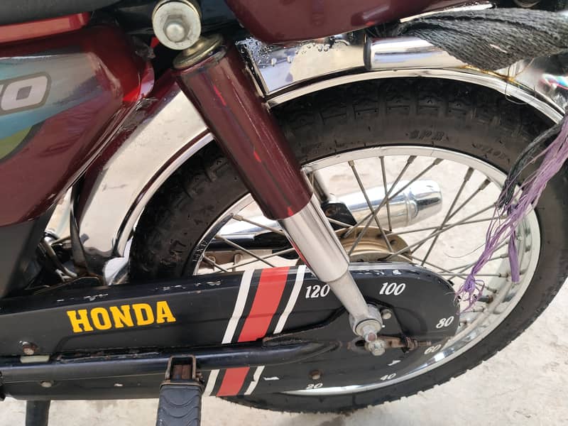 Honda CD 70 2024 7