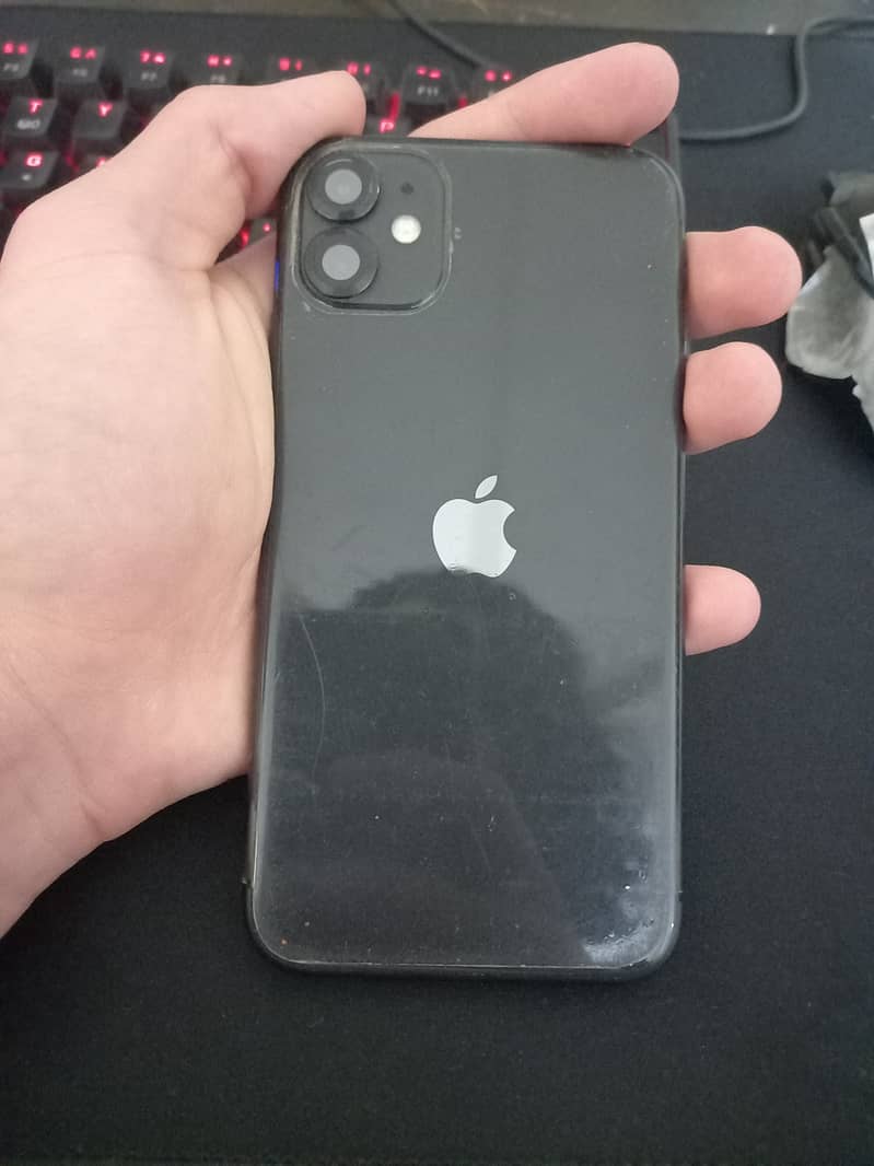 Apple iPhone 11 4