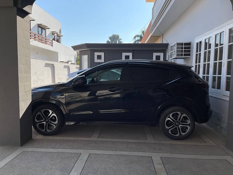 Honda Vezel 2016 1