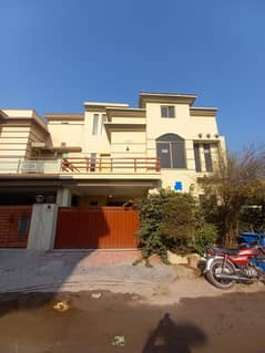 ABU BAKAR BLOCK 7 MARLA WITH GAS FULL HOUSE AVAILABLE FOR RENT