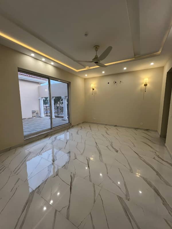 10 MARLA LIKE A NEW UPR PORTION FOR RENT IN BAHRIA TOWN JASMINE BLOCK 1