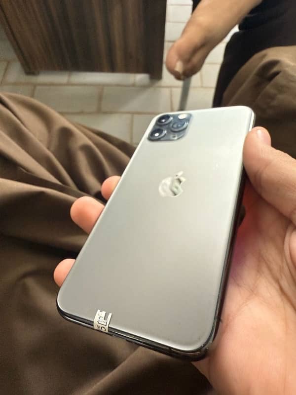 iphone 11 pro pta approved 1