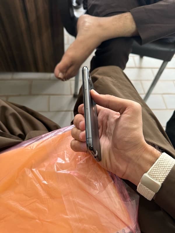 iphone 11 pro pta approved 3