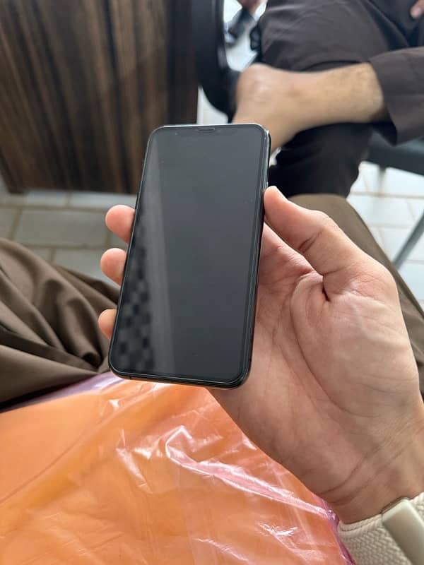 iphone 11 pro pta approved 5