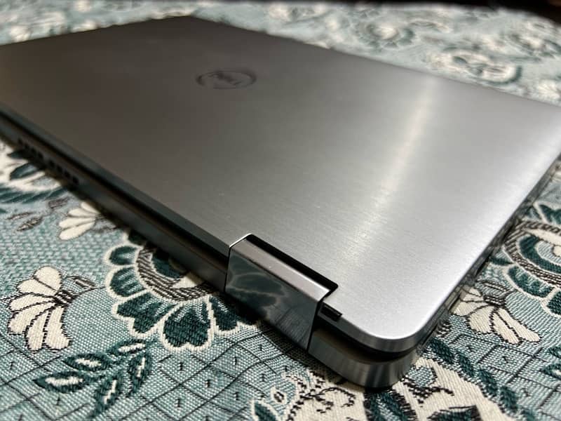 Dell laptop 0