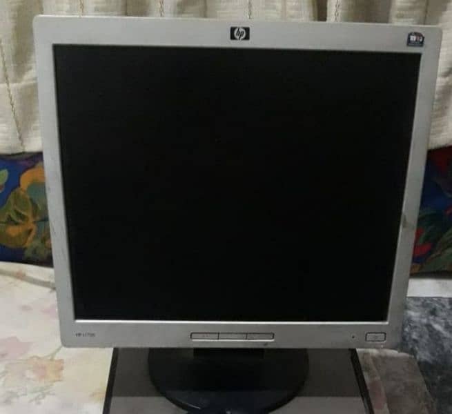 HP desktop computer monitor for sale 0