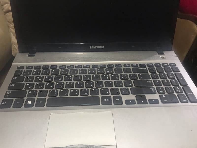 Samsung 7th generation laptop notebook hoyt6yk model np300e5v 1