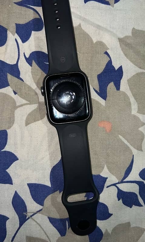 Apple Watch series 5 44mm 1