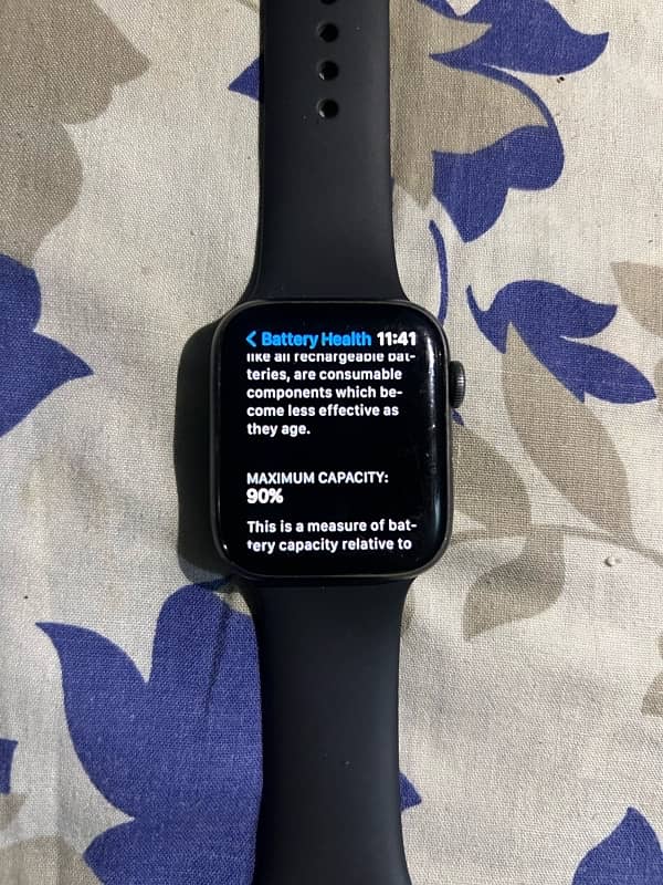 Apple Watch series 5 44mm 3