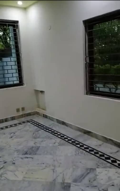 G-11/1 St 2 ,70ft road Corner 30x60 House For Sale 1